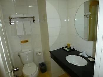 נאנטונג Home Inn Haiyang Road מראה חיצוני תמונה